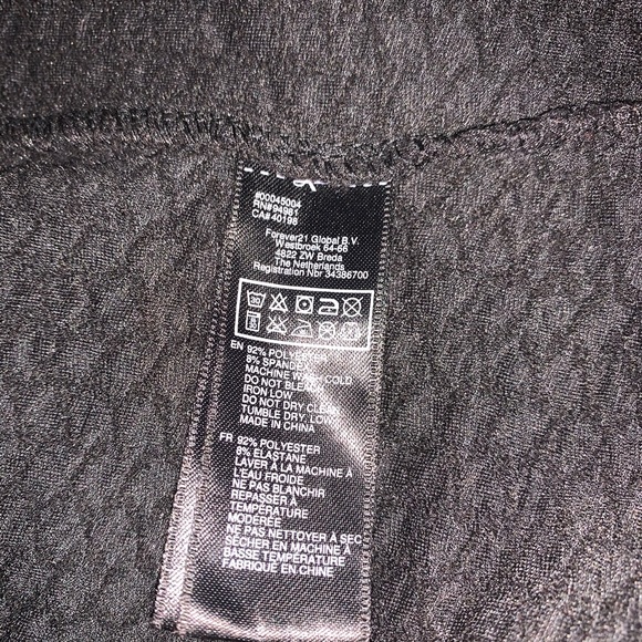 Black mock neck dress - Picture 4 of 5